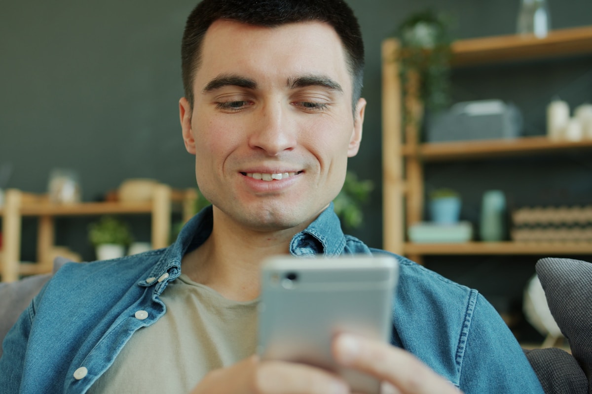 Person working on research and finding opportunities - Photo by dd dd on Unsplash